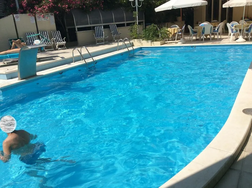 Hotel Vienna Touring Riccione 4*,